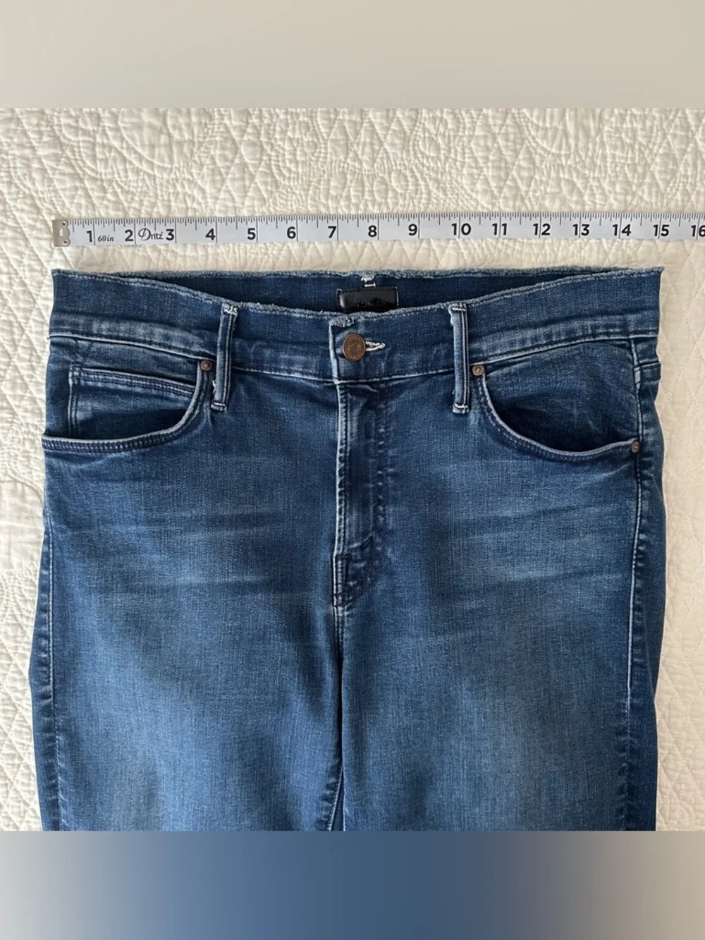 MOTHER Double Fray Charmer Crop Jean in Photo Finish Size 29